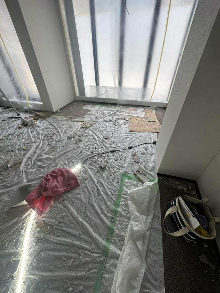 クリニック　置床工事　超低床プラ束（東京都渋谷区）