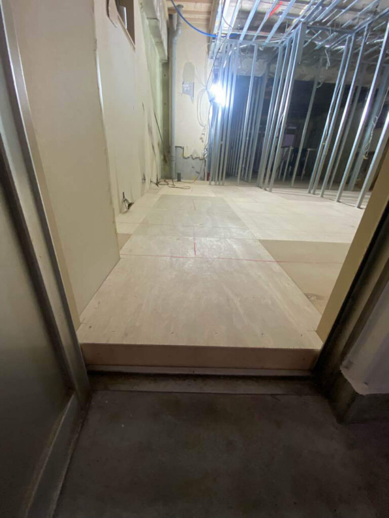 ホテル改修　置床工事　乾式二重床（東京都葛飾区）
