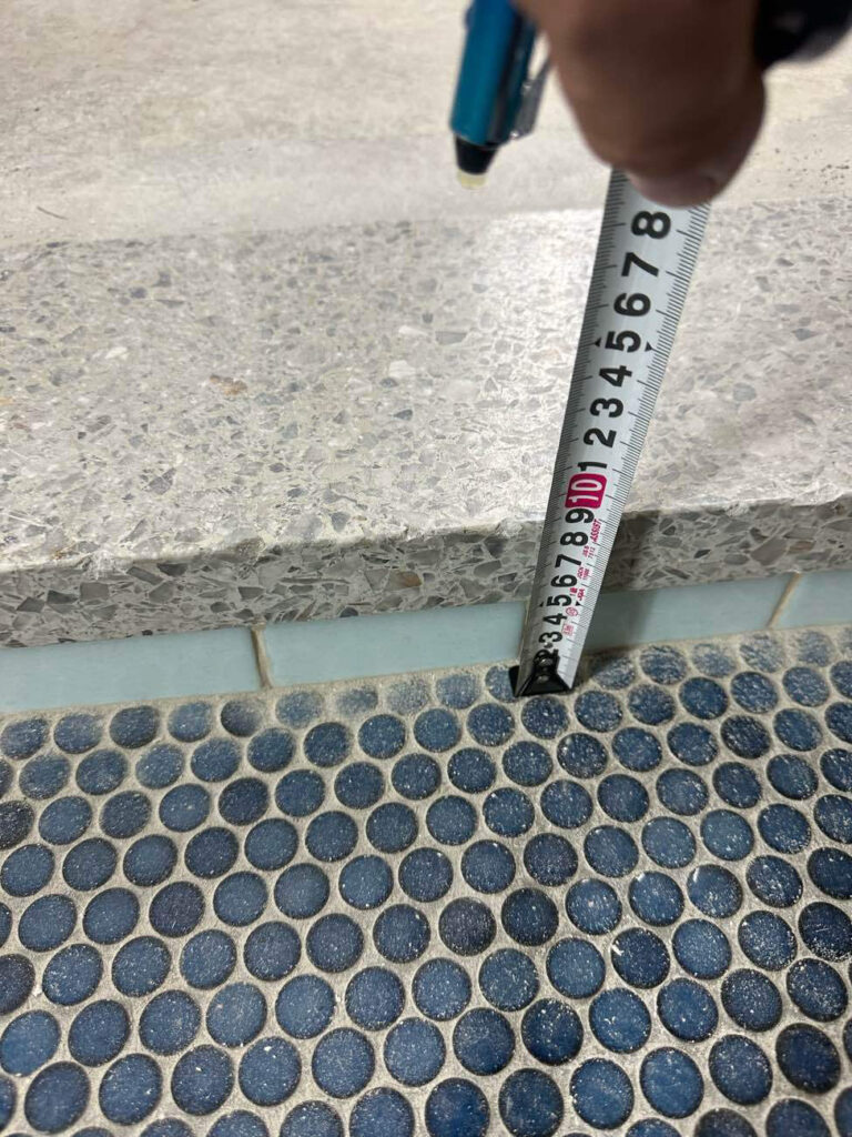 大学　置床工事　乾式二重床（神奈川県小田原市）