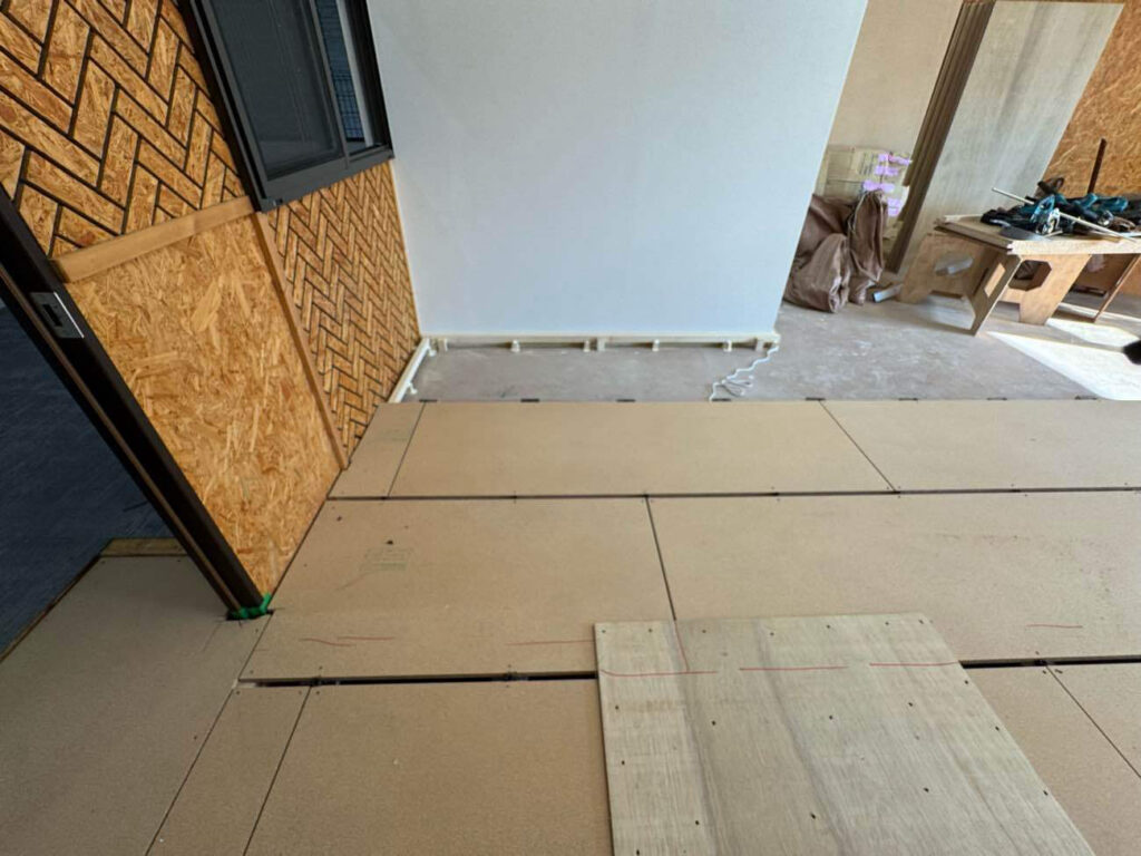 オフィス　置床工事　乾式二重床（東京都葛飾区）