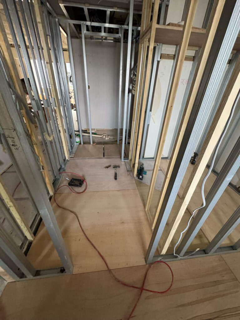 マンション　置床工事　ラワン構造用合板12ｍｍ（東京都世田谷区）