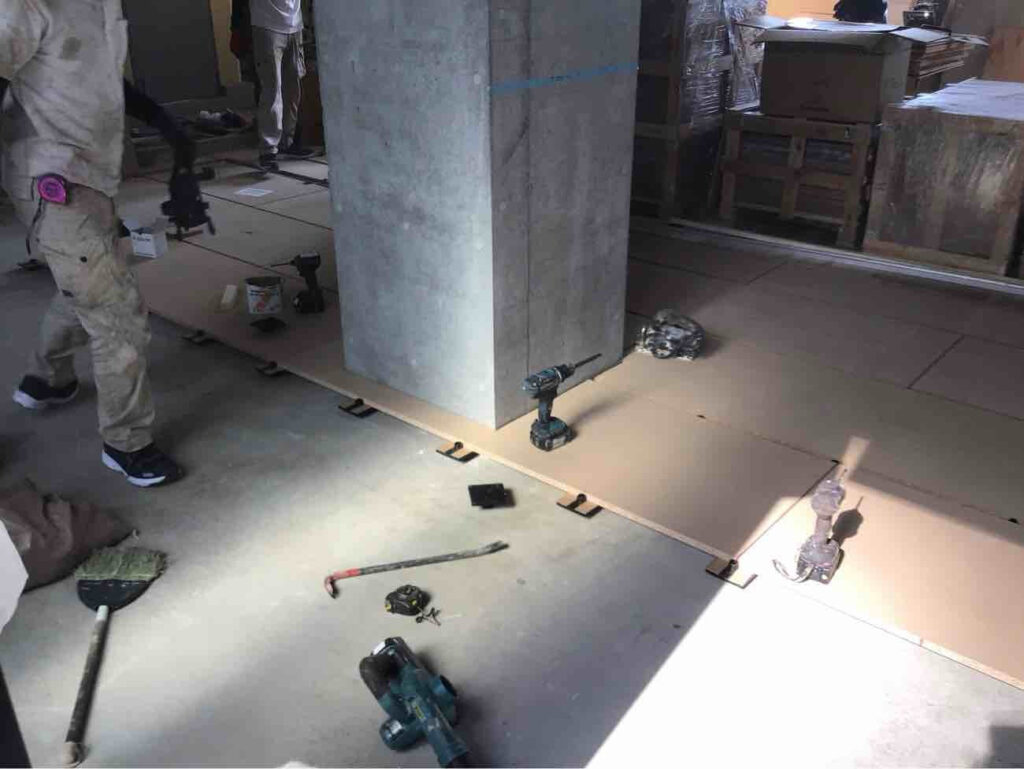 マンション　置床工事　乾式二重床（東京都港区）