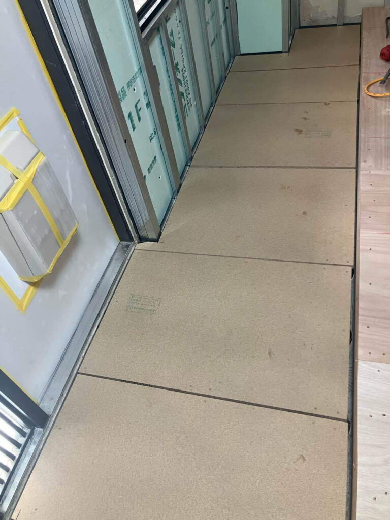 マンション　置床工事　乾式二重床（東京都品川区）