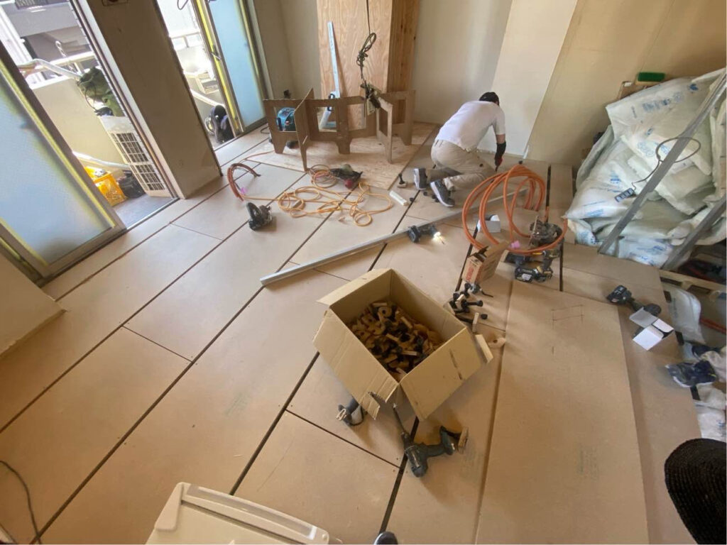 マンション　1日置床工事　乾式二重床（東京都中央区）