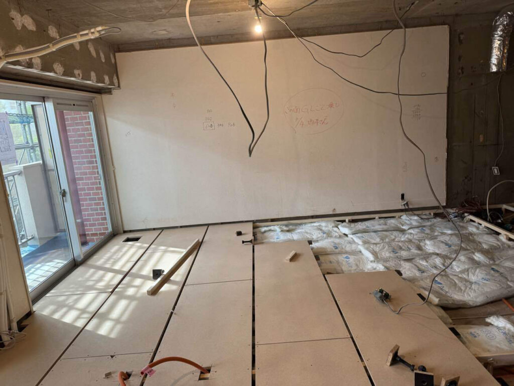 マンション　置床工事　乾式二重床（東京都渋谷区）