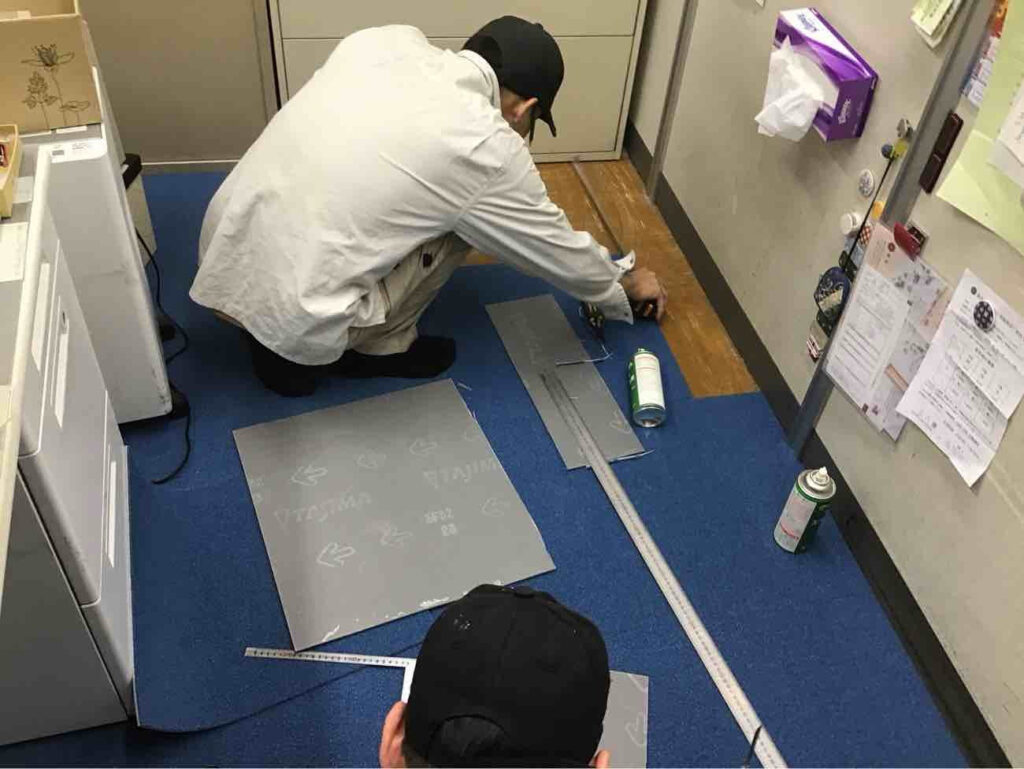 店舗　タイルカーペット張替え工事　TAJIMA製（藤沢市南区）