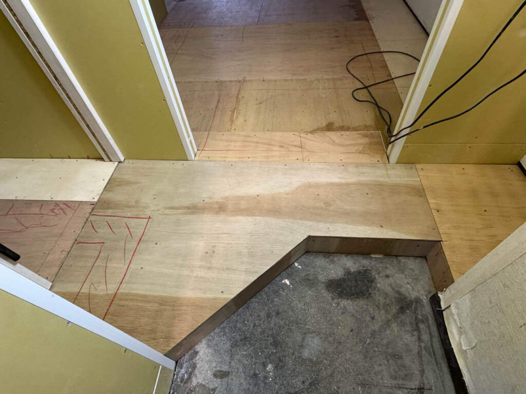 マンション　置床工事　乾式二重床（東京都渋谷区）