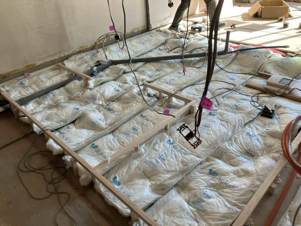 マンション　置床工事　乾式二重床（東京都目黒区）