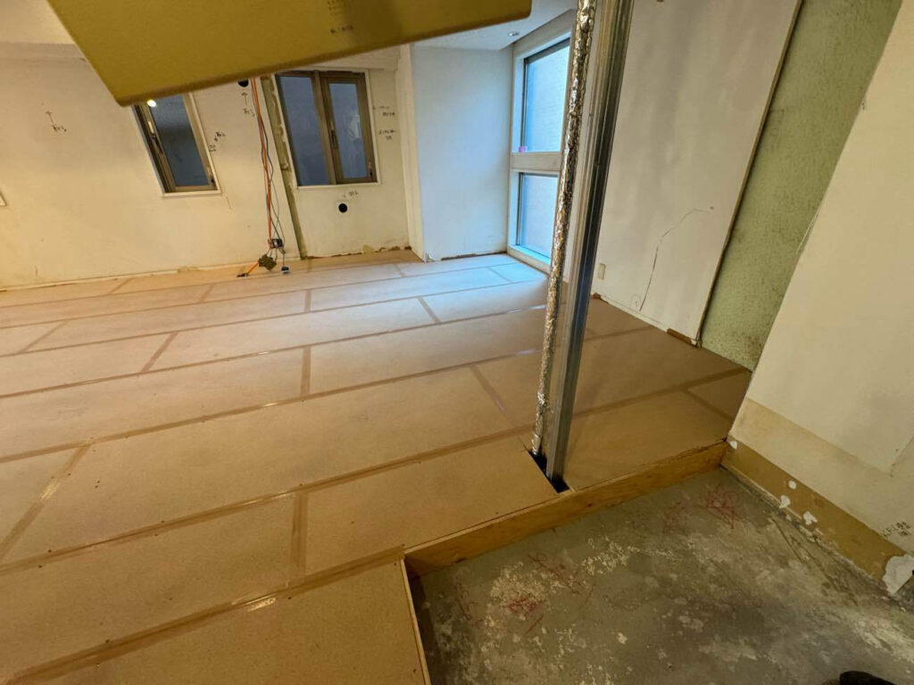 マンション　１日置床工事　乾式二重床（東京都中央区）