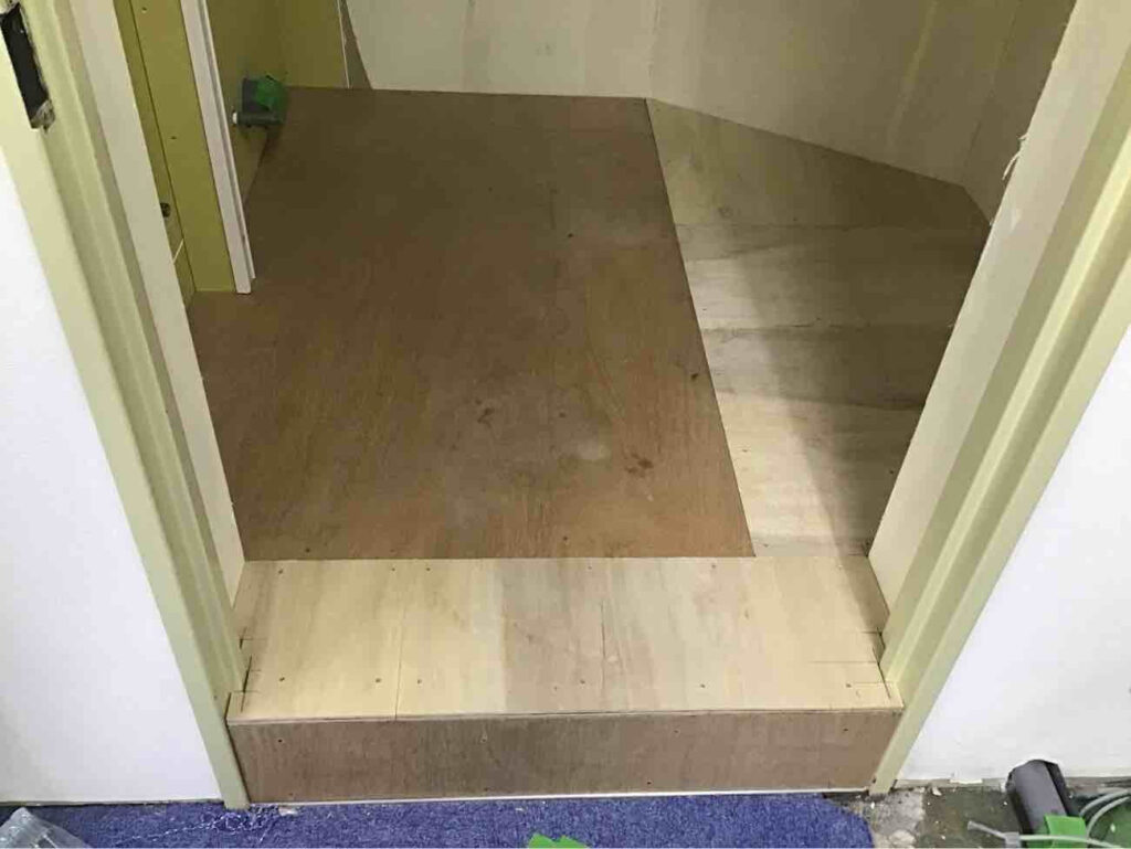 オフィス　OAフロア、置床工事　TN-50（横浜市戸塚区）