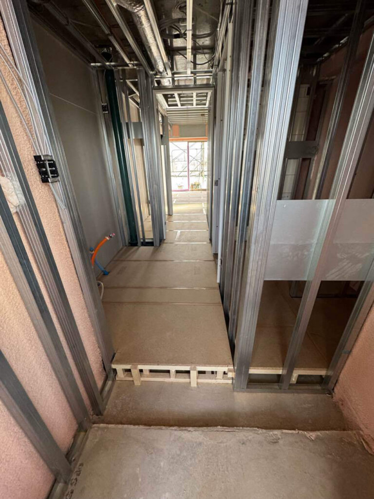 新築マンション　置床工事　乾式二重床（川崎市川崎区）