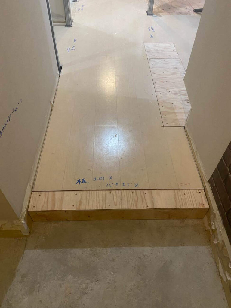 マンション　置床工事　乾式二重床（東京都中央区）