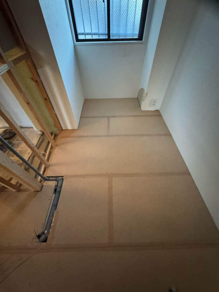 マンション　置床工事　乾式二重床（川崎市中原区）
