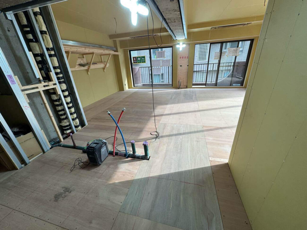 マンション　置床工事　乾式二重床（東京都千代田区）