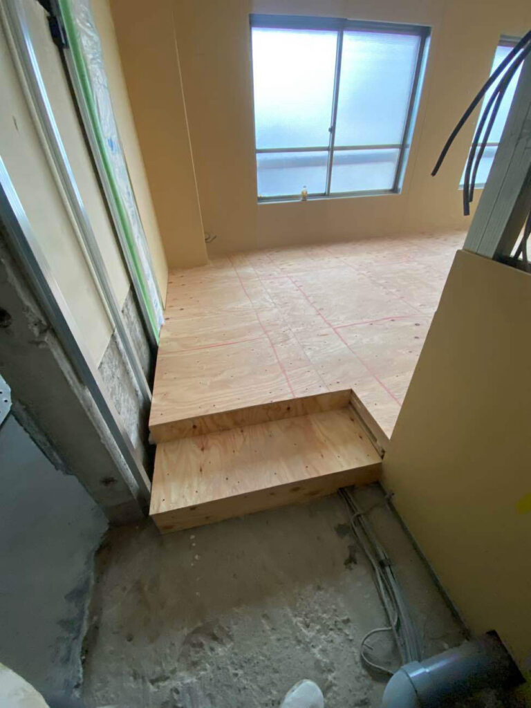 店舗　置床工事　乾式二重床（東京都台東区）