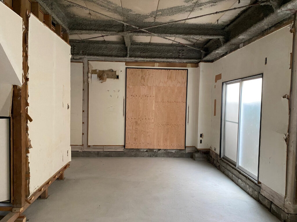 店舗　置床工事　乾式二重床（東京都大田区）