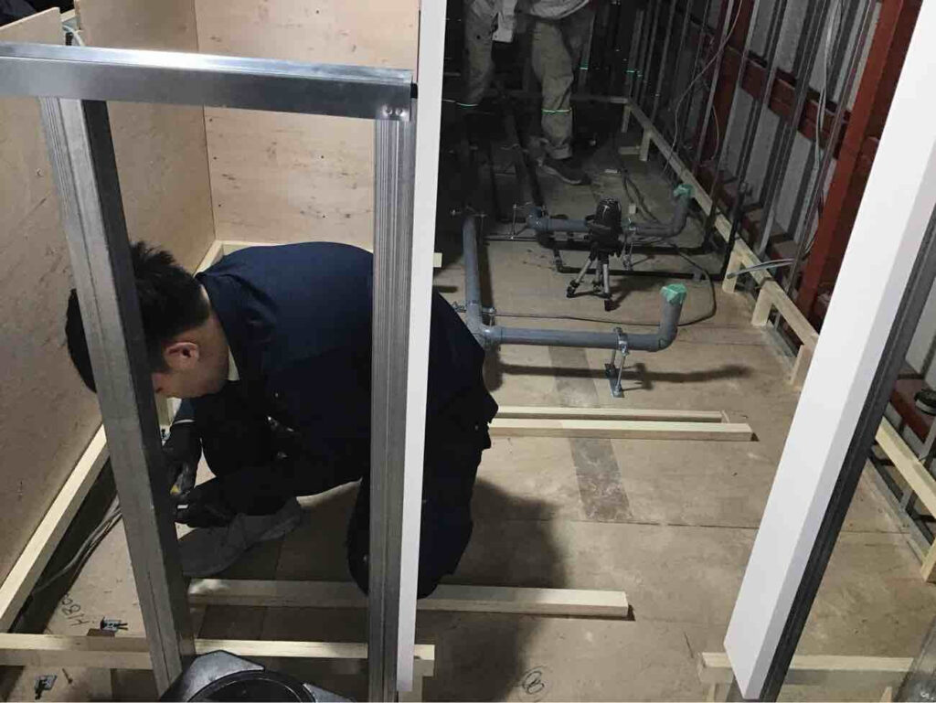 店舗　置床工事　乾式二重床（東京都江東区）