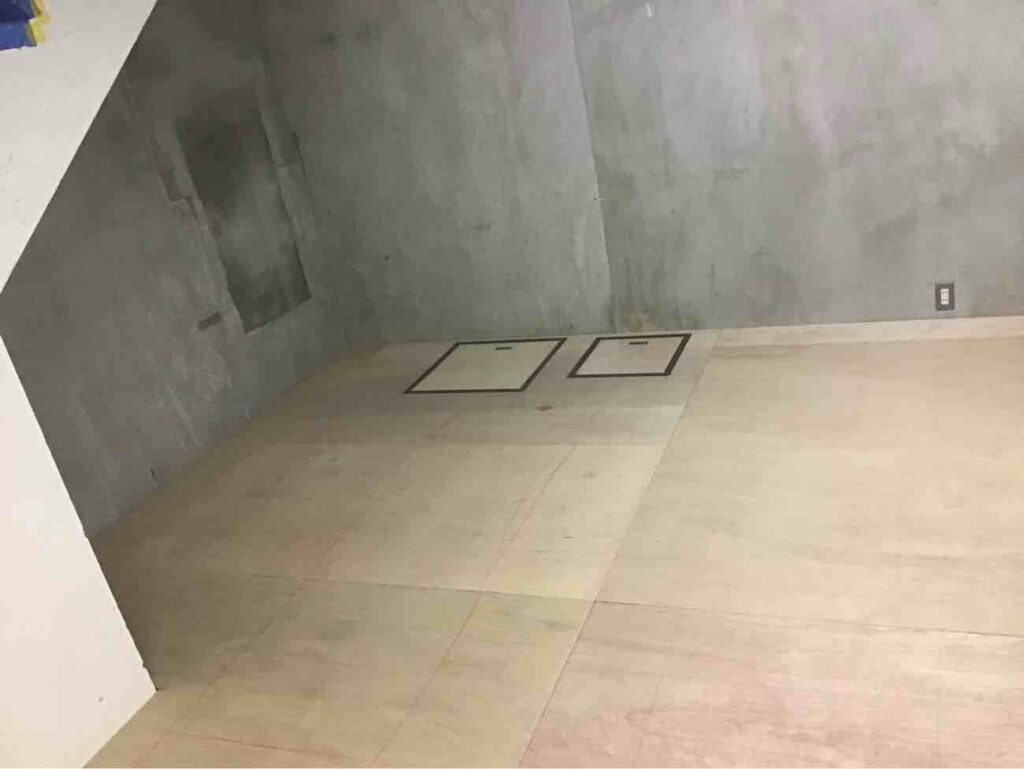 オフィス地下工事　置床工事　乾式二重床（東京都中央区）