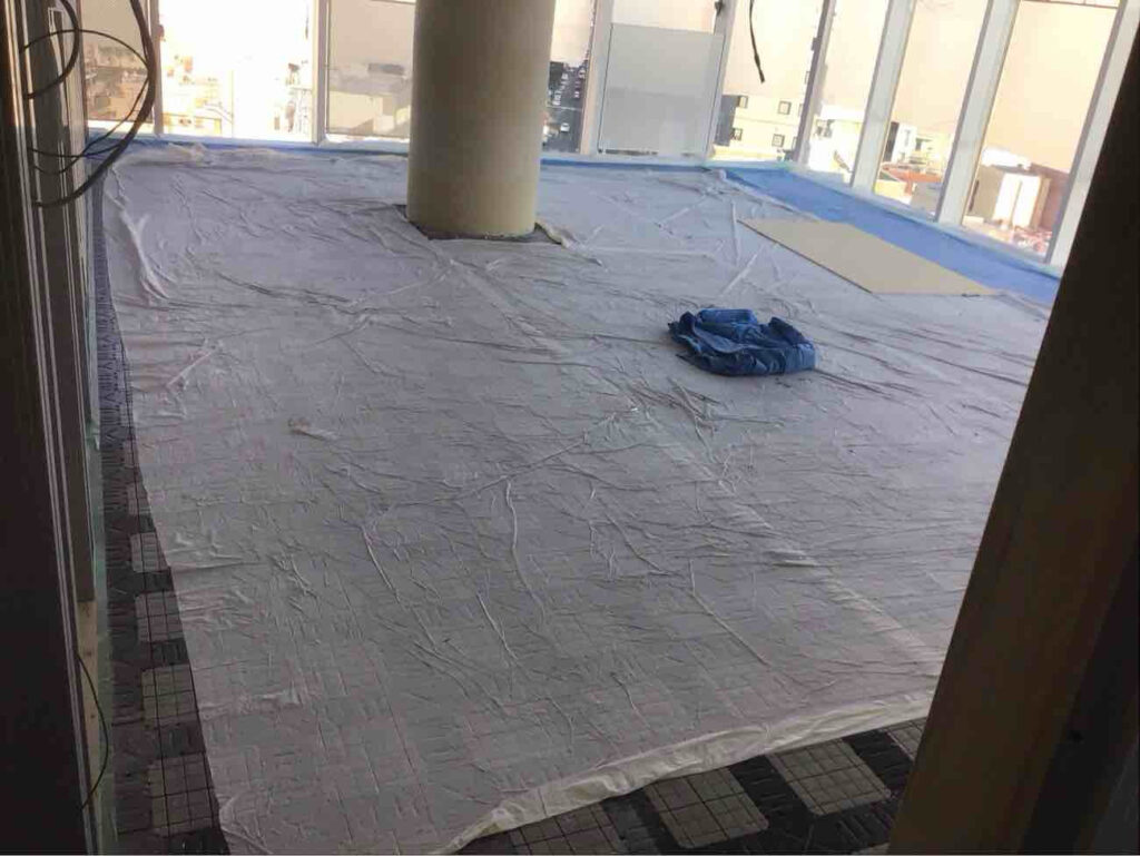 クリニック　置床工事　乾式二重床（東京都目黒区）