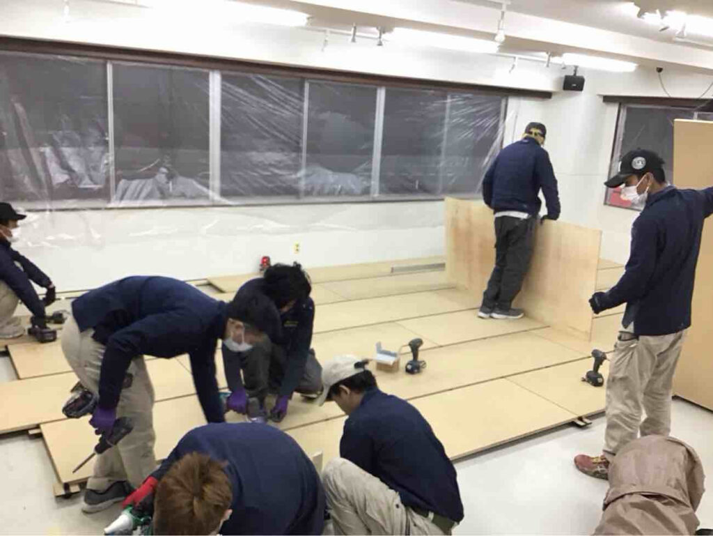 店舗　置床工事　乾式二重床（東京都千代田区）