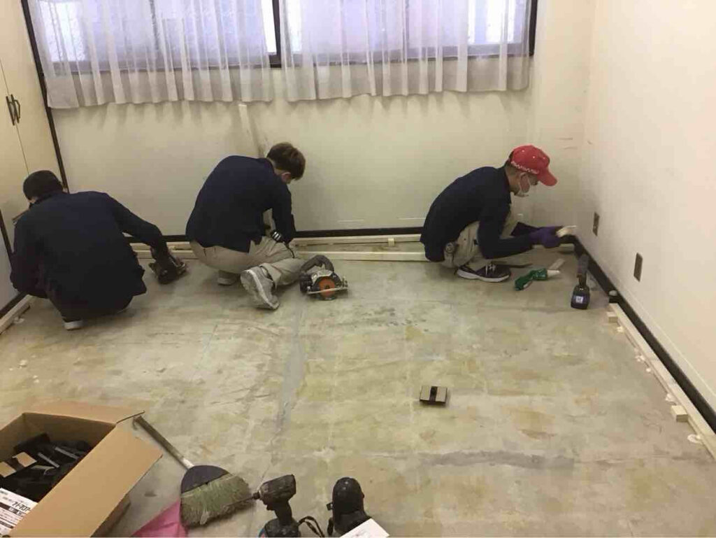 店舗　置床工事　乾式二重床（東京都中央区）