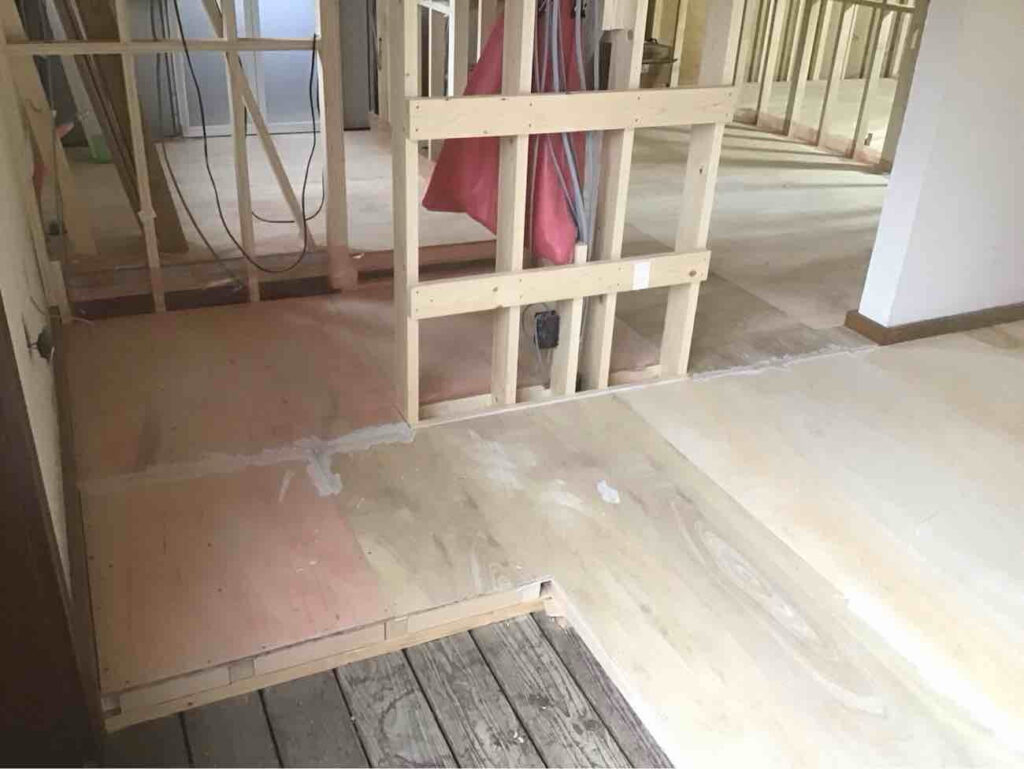 戸建住宅　置床工事　ラワン構造用合板12ｍｍ（東京都杉並区）