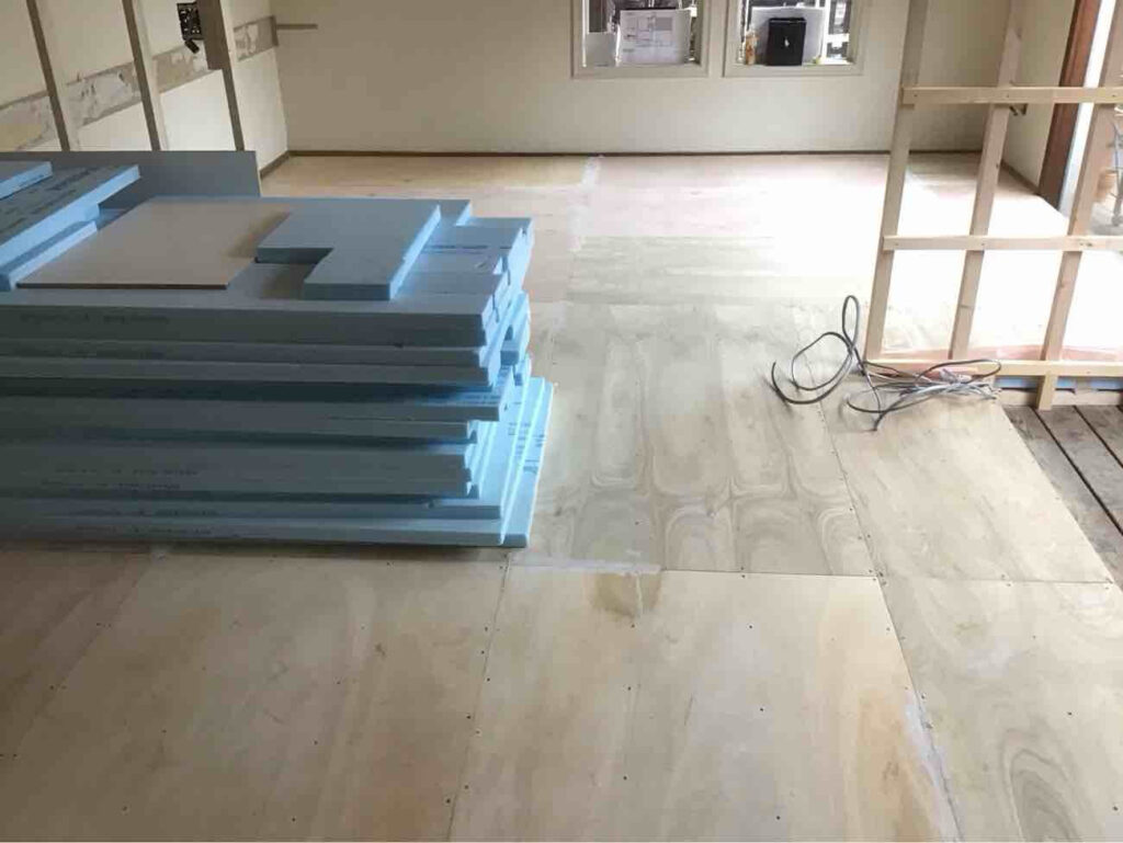 戸建住宅　置床工事　ラワン構造用合板12ｍｍ（東京都杉並区）