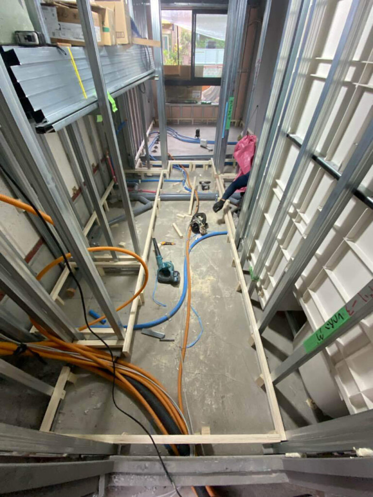マンション　置床工事　乾式二重床（東京都新宿区）