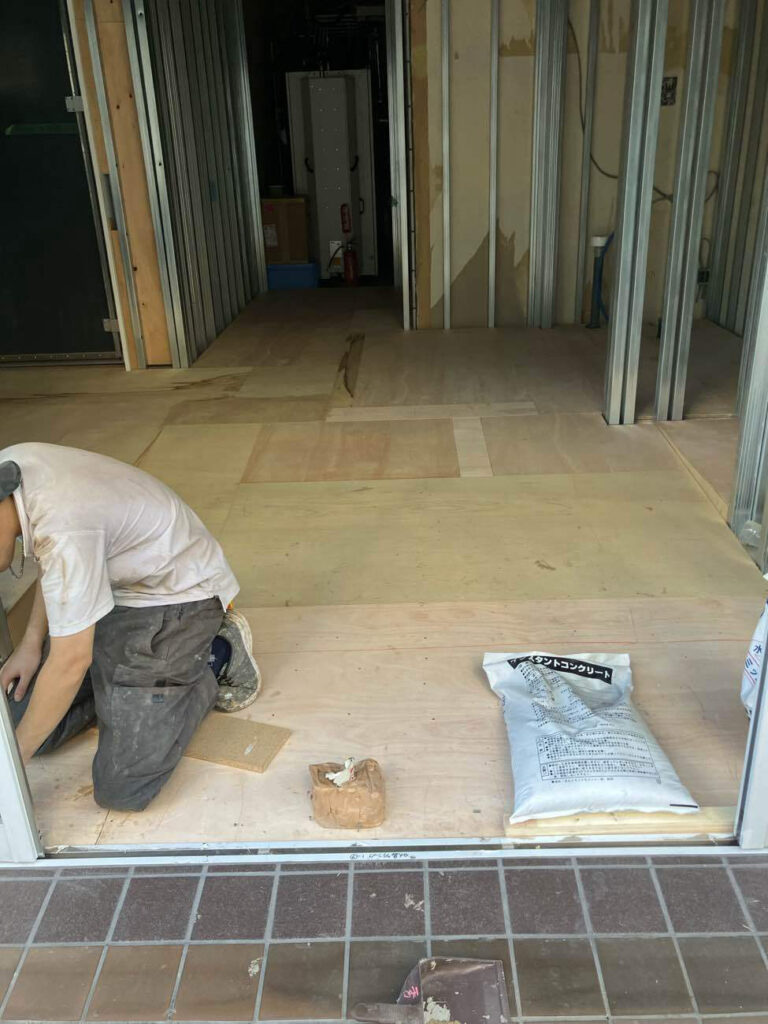 クリニック　改装工事　乾式二重床（東京都文京区）