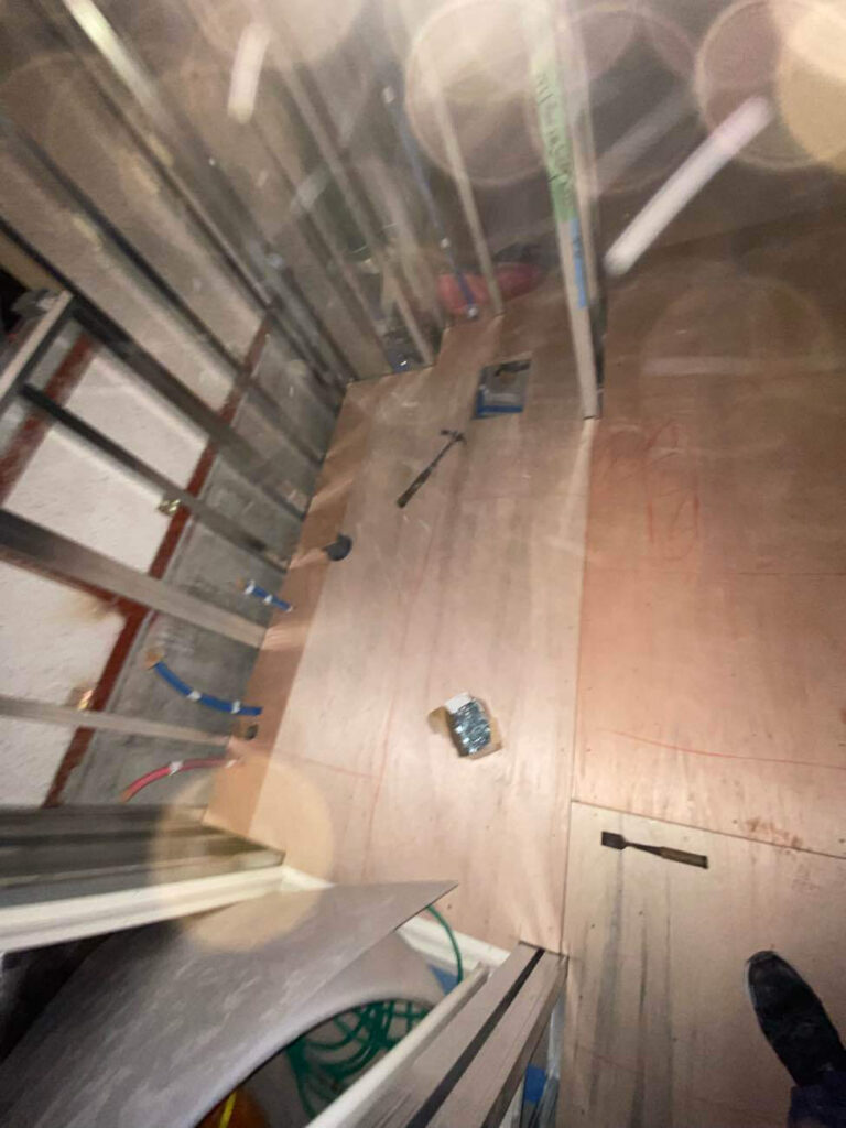 マンション　置床工事　乾式二重床（東京都新宿区）