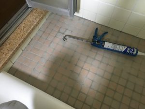 川崎市多摩区にて、浴室の床リフォーム工事のご依頼をいただきました！