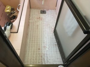 栃木県那須塩原市にて、 浴室リフォーム、浴室床に「あんから」工事を行いました。