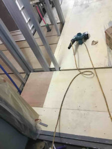 マンション　置床工事　乾式二重床（神奈川県横浜市西区）