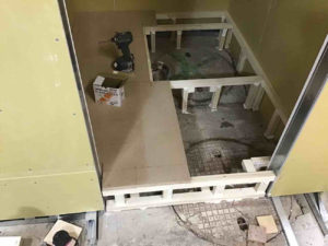 シュミレーションゴルフ店舗　置床工事　乾式二重床（東京都大田区）