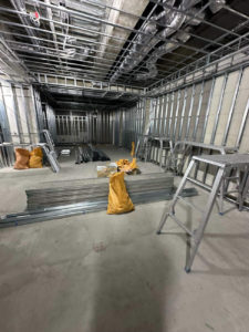 店舗　夜間工事　置床工事　乾式二重床（東京都新宿区）