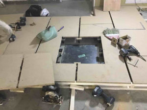 シュミレーションゴルフ店舗　置床工事　乾式二重床（東京都文京区）