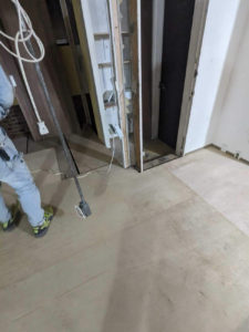 店舗　置床工事　乾式二重床（東京都港区）