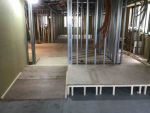 店舗　置床工事　乾式二重床（東京都目黒区）