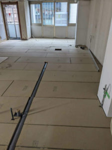 クリニック　置床工事　乾式二重床（東京都渋谷区）