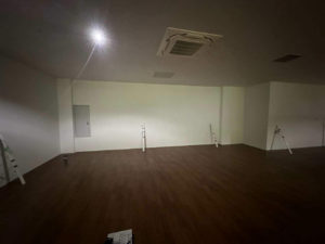 店舗　置床工事　乾式二重床（東京都小金井市）