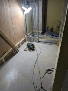 店舗新築　置床工事　乾式二重床（東京都渋谷区）