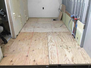 マンション　置床工事　針葉樹合板（東京都中央区）