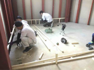 工場　置床工事　乾式二重床（神奈川県藤沢市）