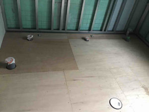 学校トイレ改修　置床工事　フリーフロアCP-F（千葉市緑区）