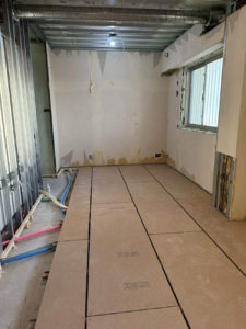 マンション　1日置床工事　乾式二重床（横浜市泉区）