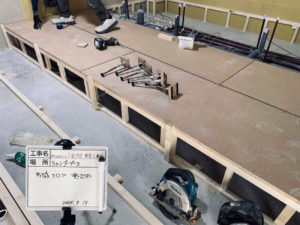 店舗　置床工事　乾式二重床（東京都世田谷区）