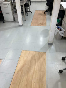 オフィス　置床工事　乾式二重床（埼玉県川越市）