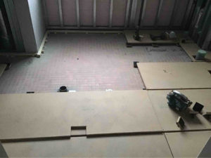 学校トイレ改修　置床工事　フリーフロアCP-F（千葉市緑区）