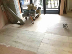 クリニック　置床工事　乾式二重床（埼玉県越谷市）