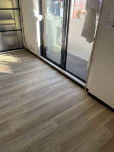 マンション　置床工事　乾式二重床（東京都新宿区）